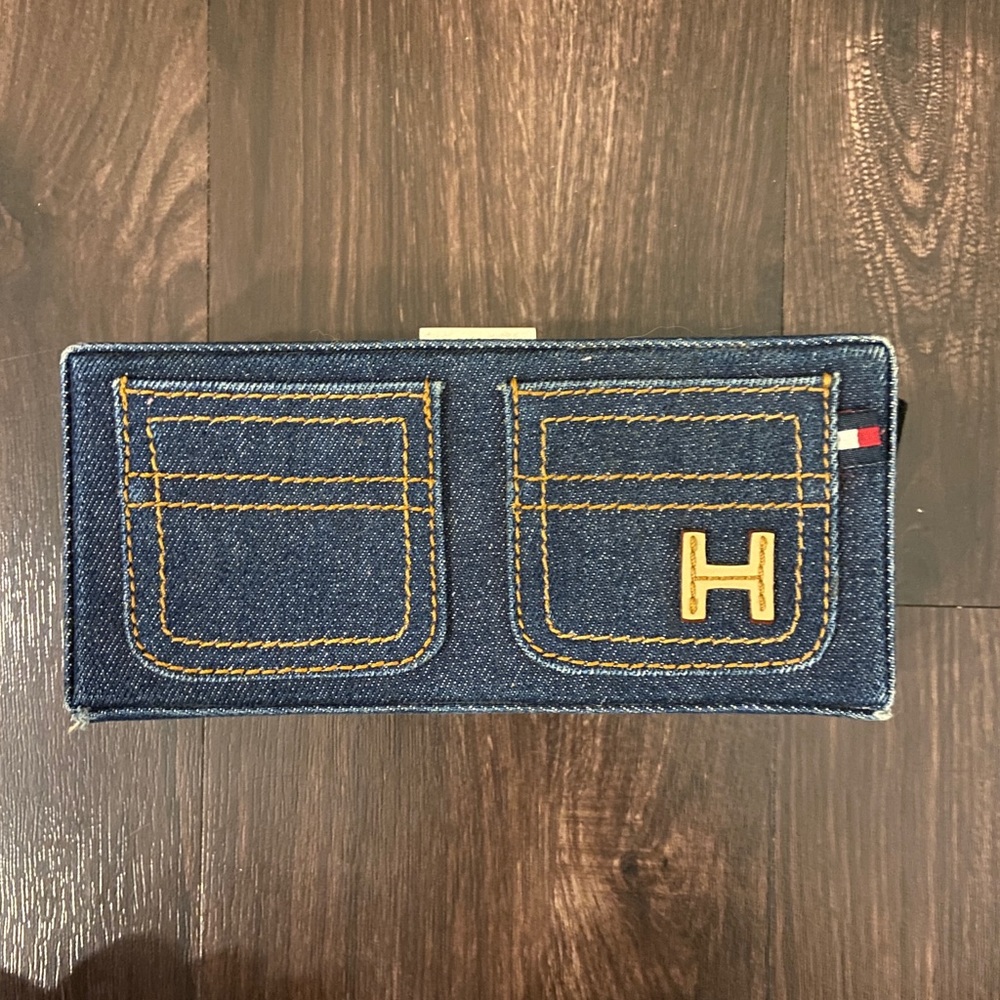 Tommy Hilfiger Clutch purse